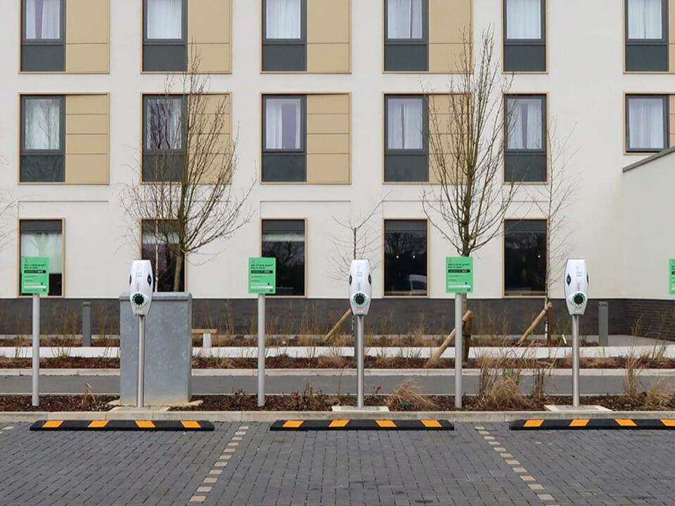 EVBox BusinessLine charging stations installed at Holiday Inn